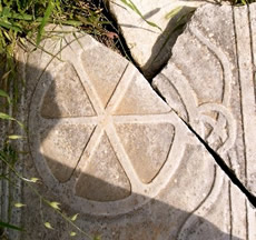 Cracked Stone depiction of the ICHTHUS wheel in Ephesus